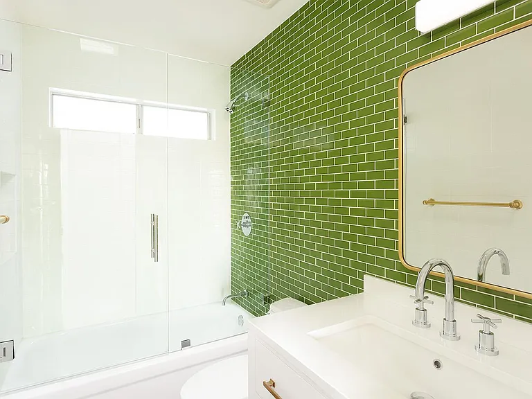 906 Hyperion Ave #4 — Photo 8