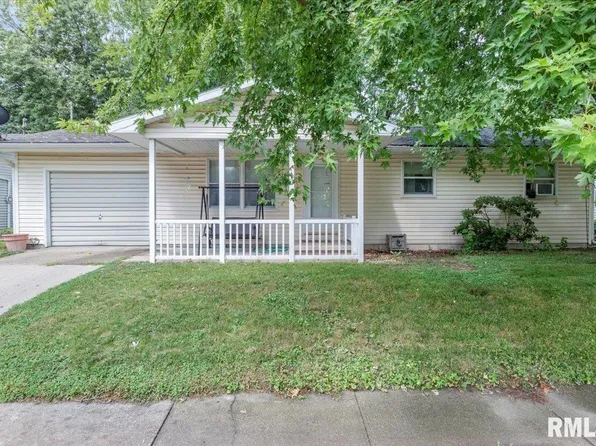 1109 N Snodgrass St, Taylorville, IL 62568