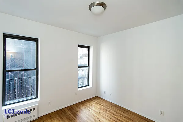 Rented by LC Lemle Real Estate Group | media 10
