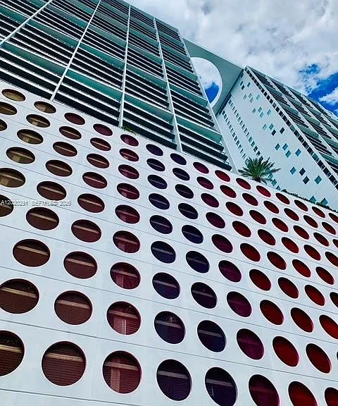 500 Brickell Ave #2208 — Photo 7