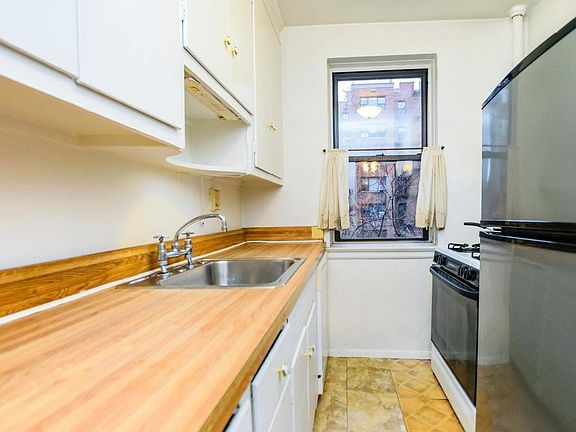 3rd image of 3635 Johnson Ave APT 2F