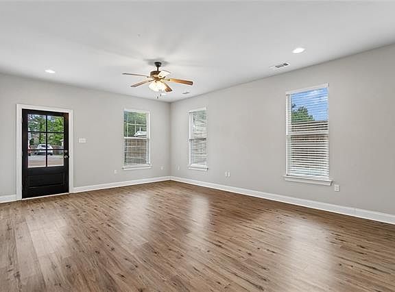 2nd image of 611 Beaulieux St