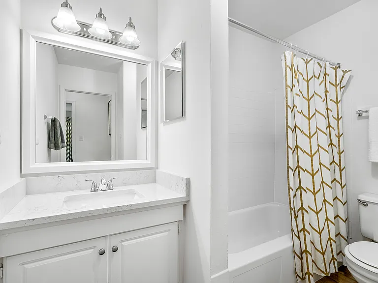 Residences at Arlington Heights — Photo 29