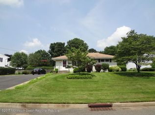 38 Melrose Ter, Middletown, NJ 07748