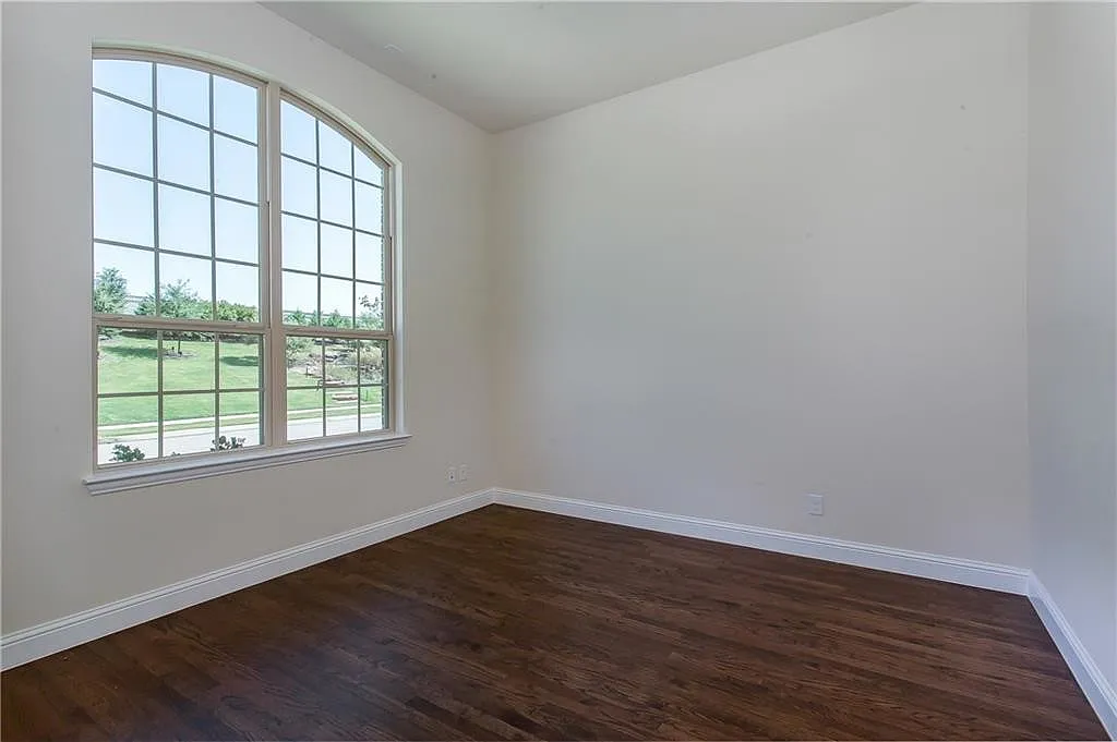 4 bed, 3106 sqft, $4,200 — Photo 3