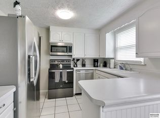 1850 N 228th Plz, Elkhorn, NE 68022