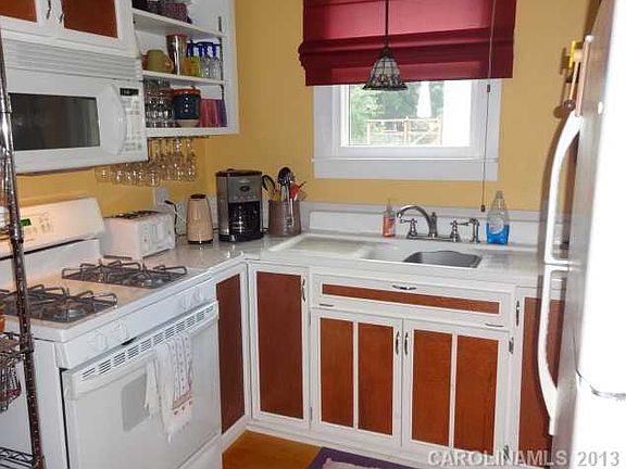 4th image of 148 N Elm St