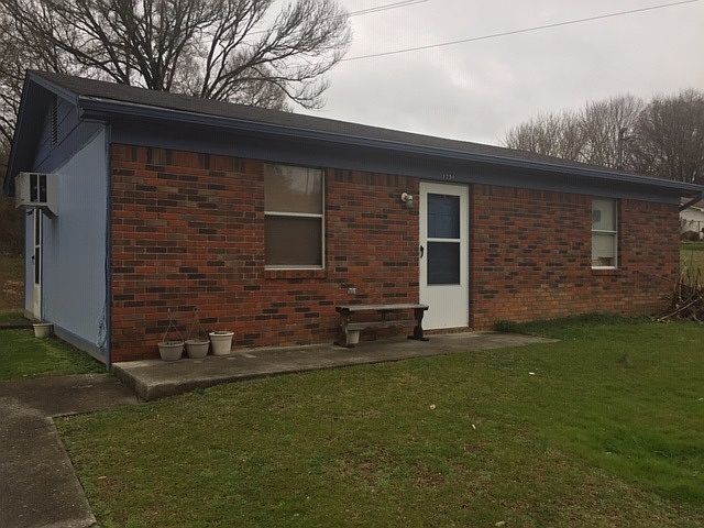 2nd image of 1738 Shields Ferry Rd
