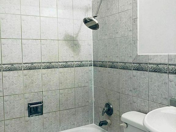 5th image of 69 W 126th St APT 3