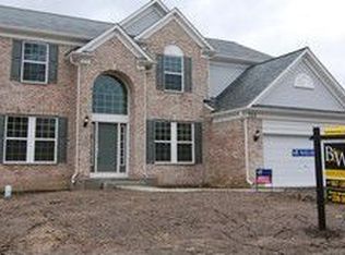 721 Crosswind Ln, Lindenhurst, IL 60046