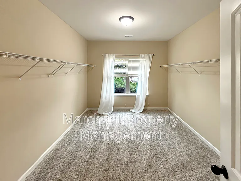 32 Governors Lake Way — Photo 24