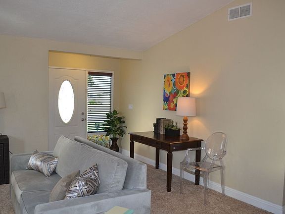 4th image of 8350 Villaview Dr