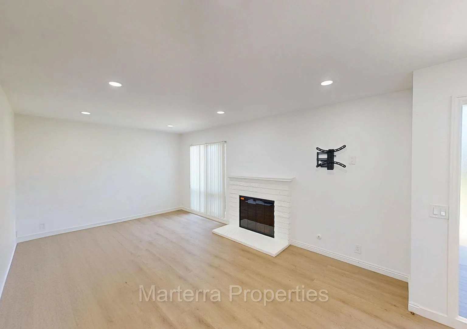 Beautiful 4 bedroom Home! — Photo 4