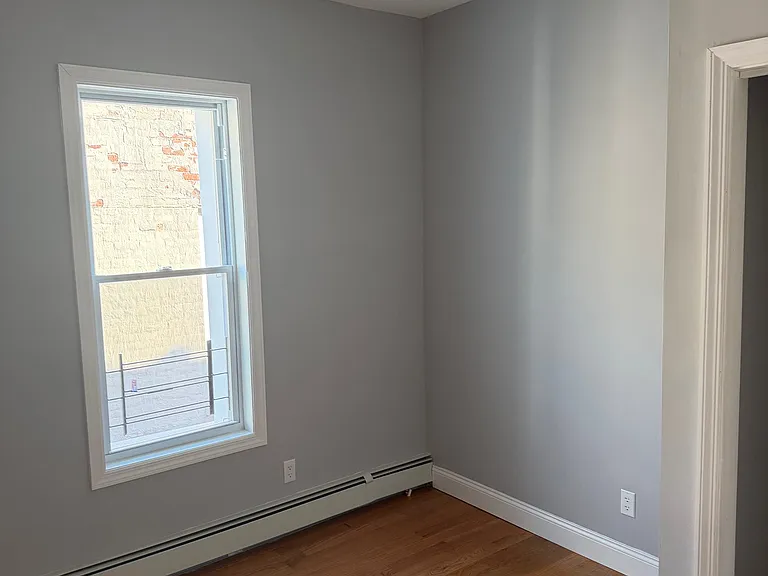 612 Mead St #2 — Photo 3