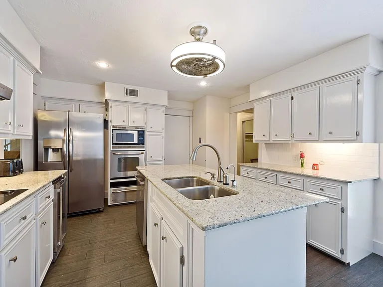 2824 S Logrun Cir — Photo 14