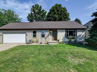 1502 Briar Ln, Sun Prairie, WI 53590
