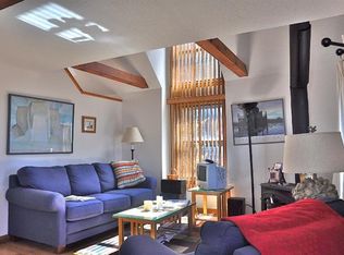 8 Old Colony Way APT 8, Provincetown, MA 02657