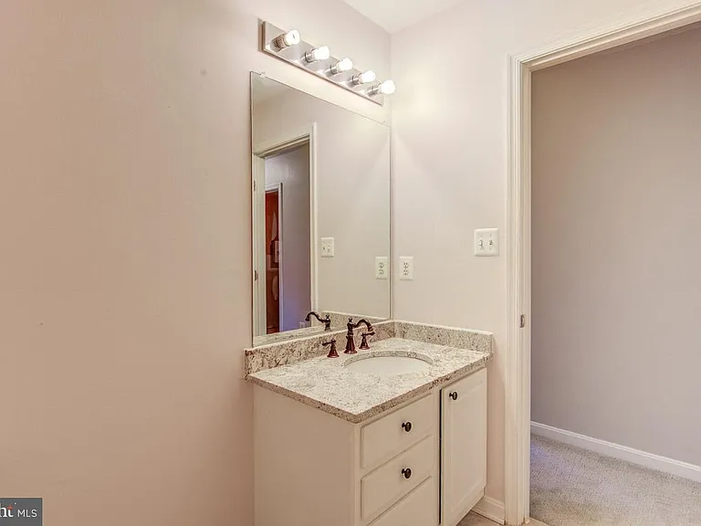 7700 Duneiden Ln — Photo 33