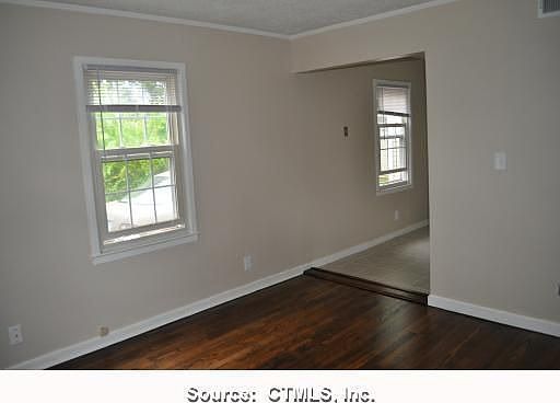 3rd image of 49 Sunnyreach Dr