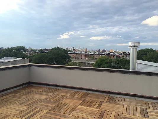 Rented by EXR | media 40