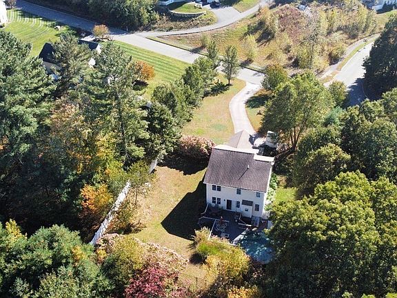 3rd image of 65 Arbor Rd