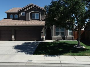 1832 Estancia Dr, Hughson, CA 95326