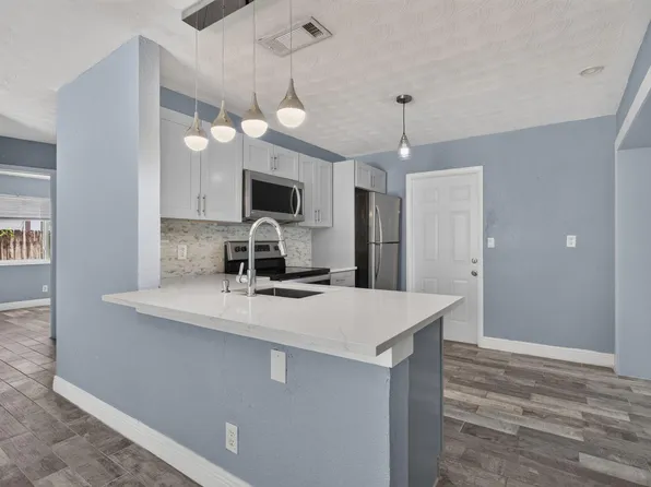 2811 NE 9th Terrace, Pompano Beach, FL 33064