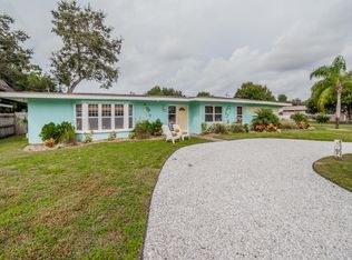 595 Trade Winds Dr, Dunedin, FL 34698