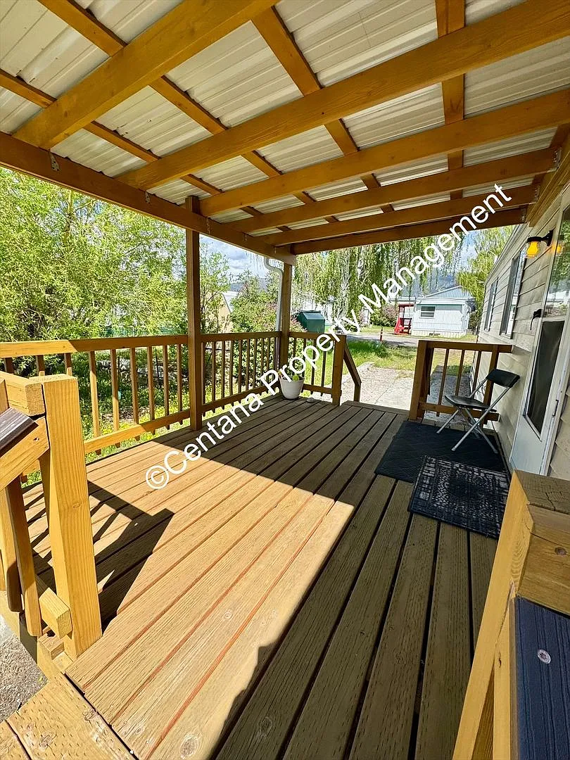 3 bedroom 2 bathroom mobile home off of Cobban in the Cobban Courts Trailer Park! — Photo 2