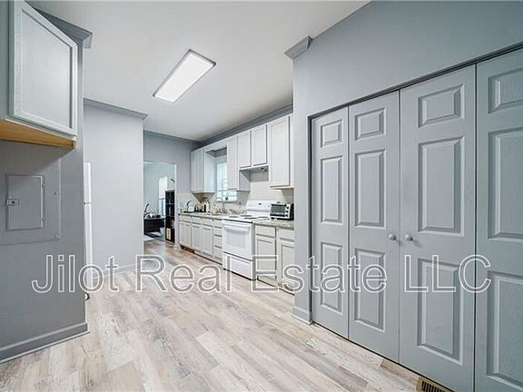 4th image of 510 Mary St SW