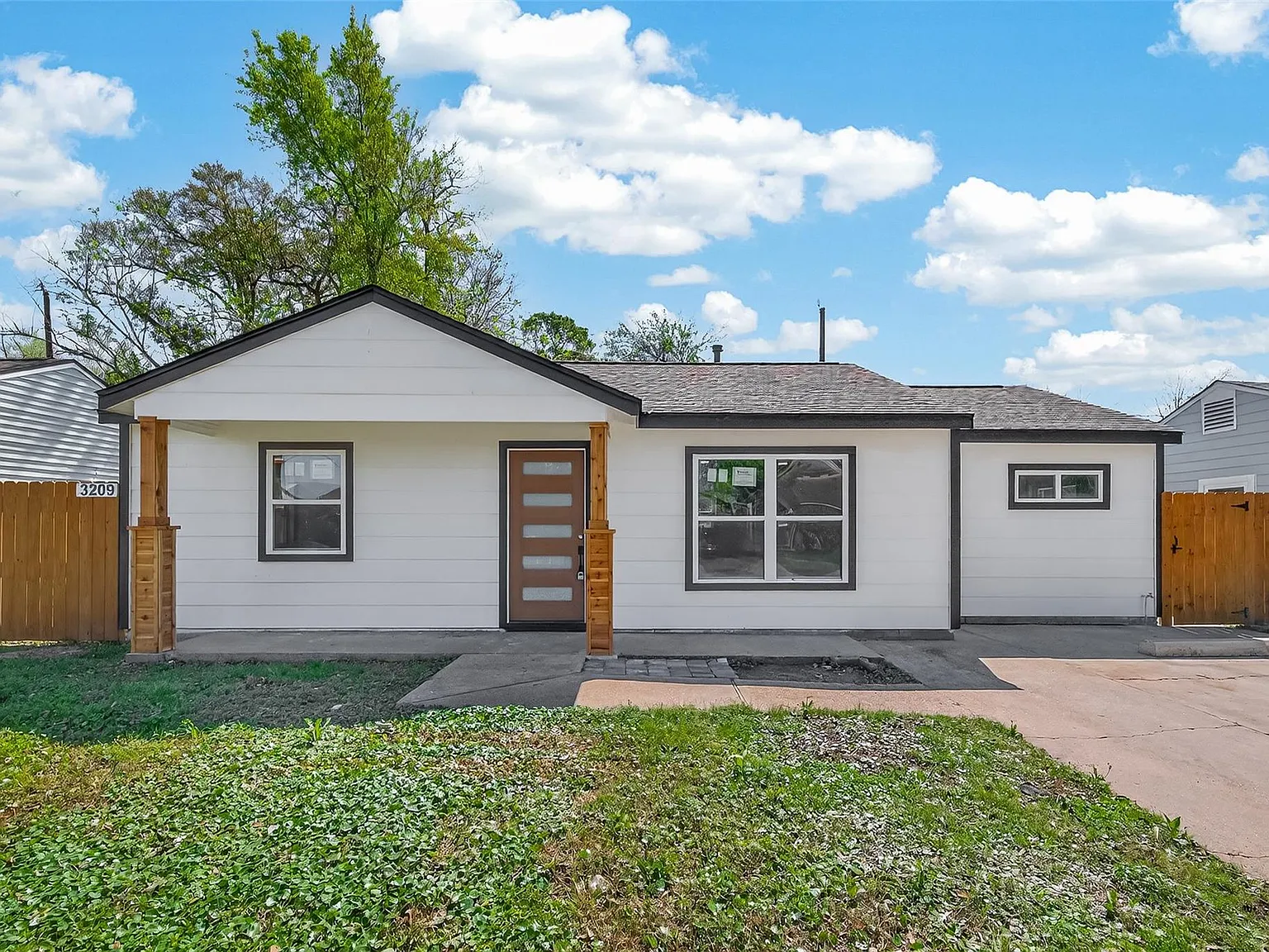4 bed, 2.0 bath, 1440 sqft, $1,850 — Photo 4