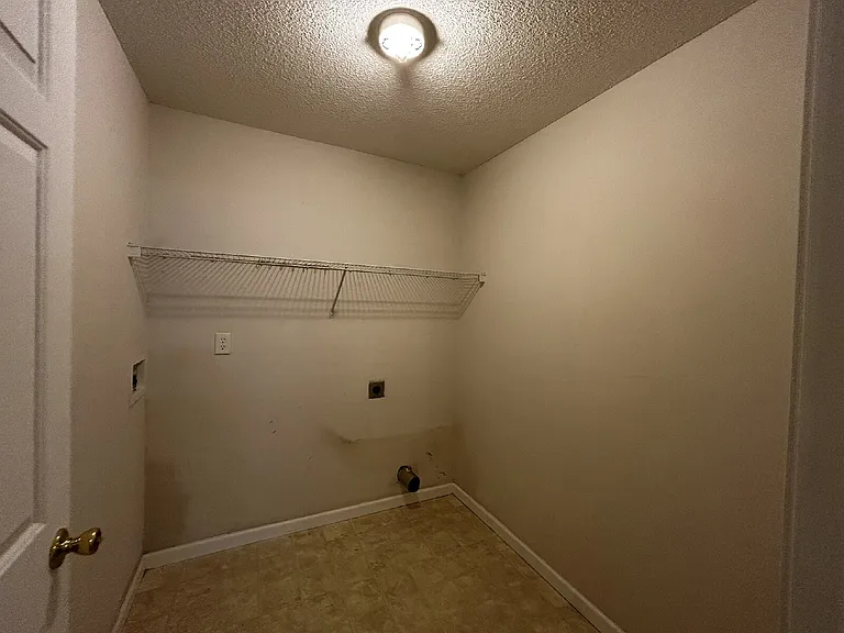 101 Hall St #224 — Photo 5