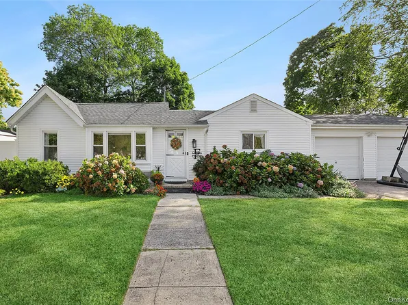 144 Maystrik Avenue, Holbrook, NY 11741