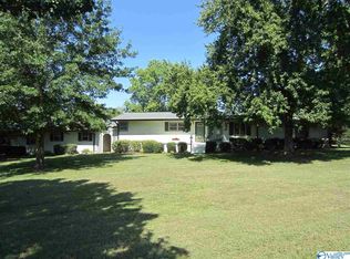 4 Hawthorne Ln, Fayetteville, TN 37334