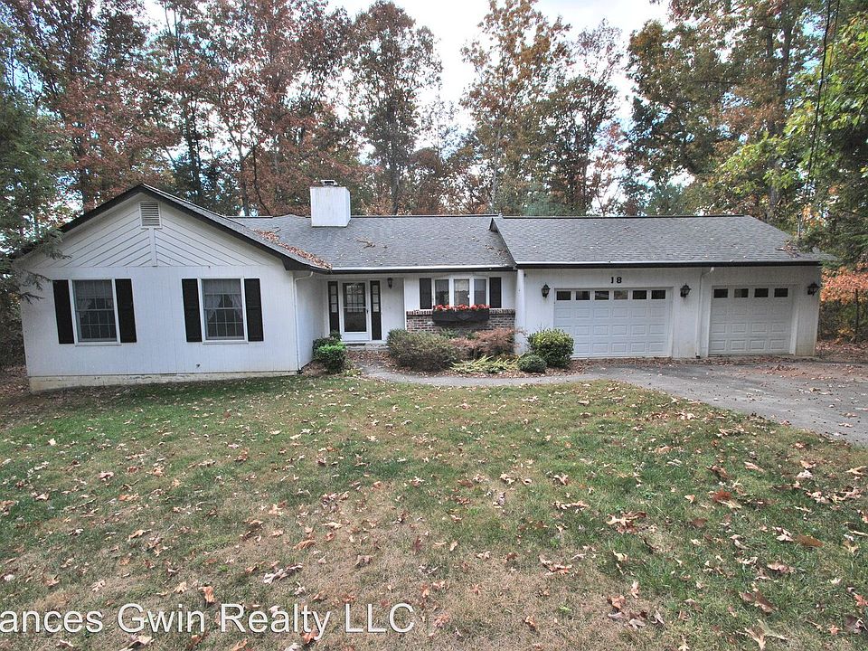 1st image of 18 Oxford Cir