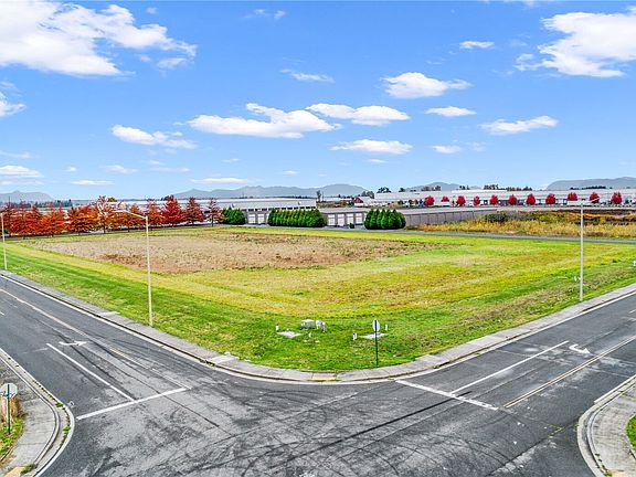 5th image of 602 Redwood Road