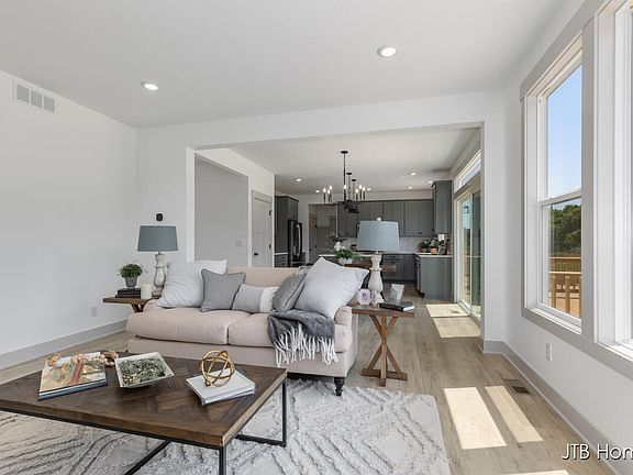 5th image of 8284 Kettle Oak Dr