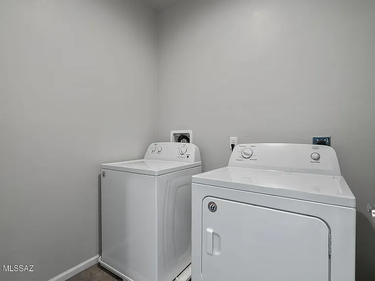 156 E Stone Ct — Photo 26
