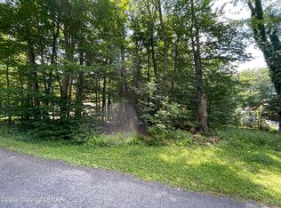 113 Nakora Dr, Blakeslee, PA 18610