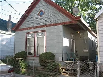 308 Lafayette Ave photo 1