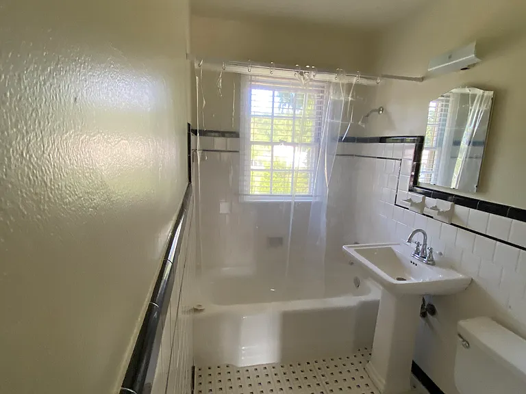 1012 Classen Blvd #2 — Photo 7