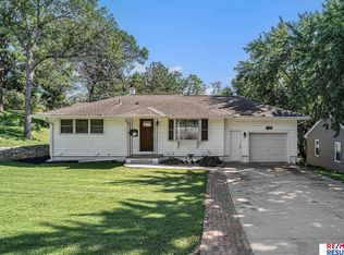 1705 Avery Rd E, Bellevue, NE 68005