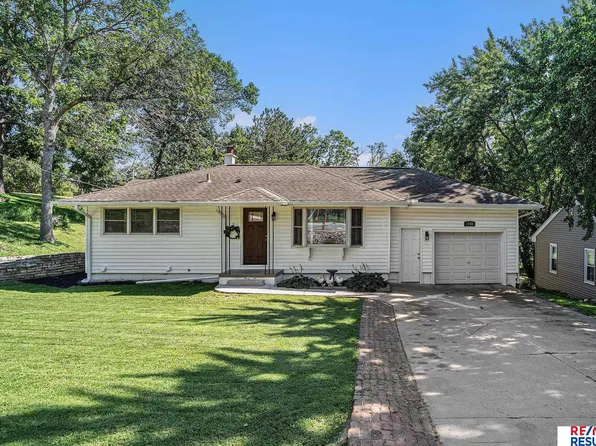1705 Avery Rd E, Bellevue, NE 68005