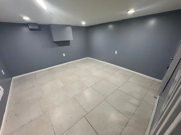 (undisclosed Address), Yonkers, NY 10701