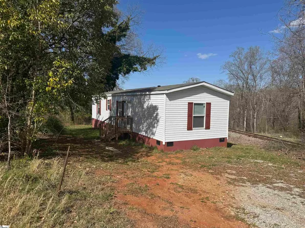 14 Frost St, Pelzer, SC 29669