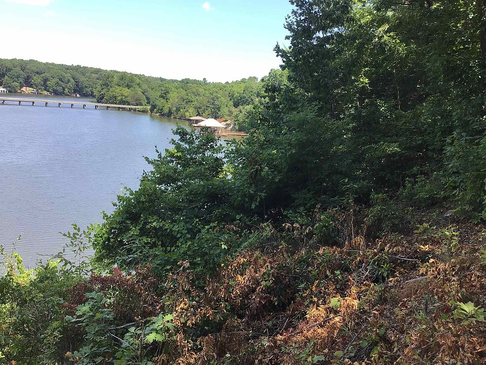 2nd image of 300 Riverfront Rd