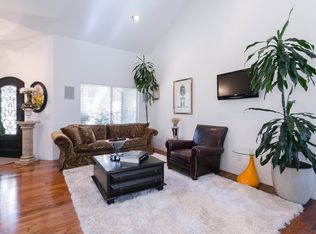 24564 Sagecrest Cir, Newhall, CA 91381