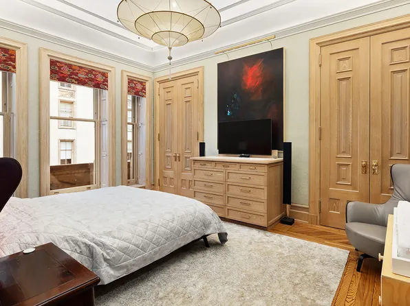 1 West 72nd Street image 9 of 18