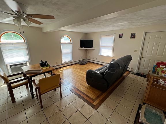 5th image of 127 Washington St #F