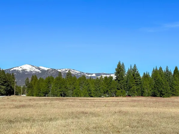 9810 Lakeshore Dr, Sagle, ID 83860